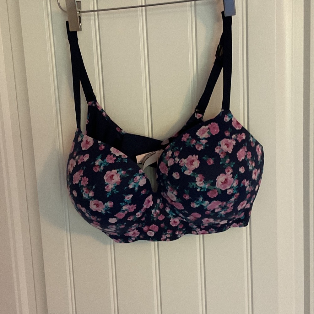 Floral Print Women's Bra. Victoria’s Secret. Size 38DD. Style Incredible